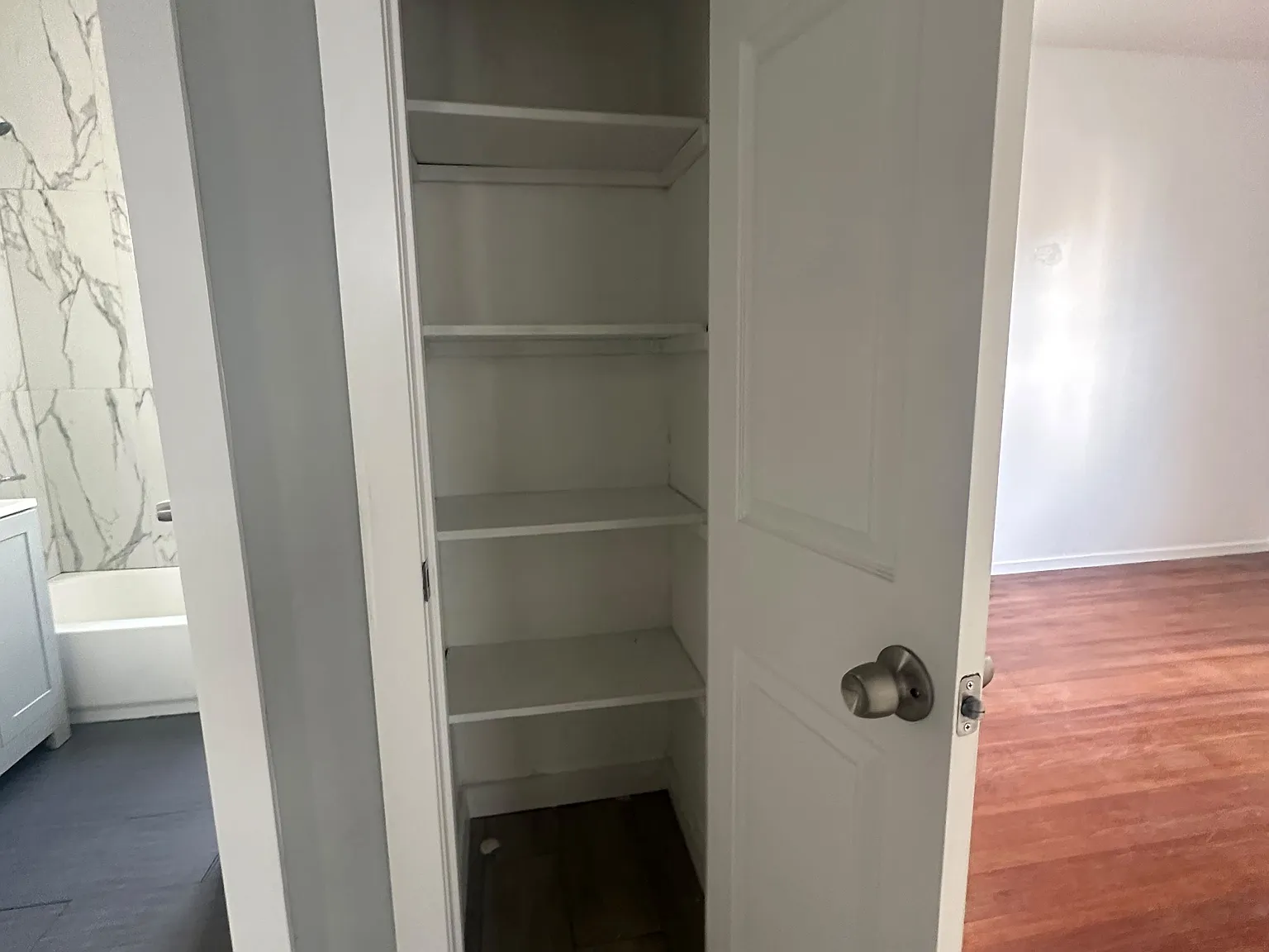 3 bed, 1900 sqft, $2,100 — Photo 1
