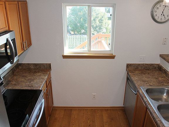 4th image of 19359 W St