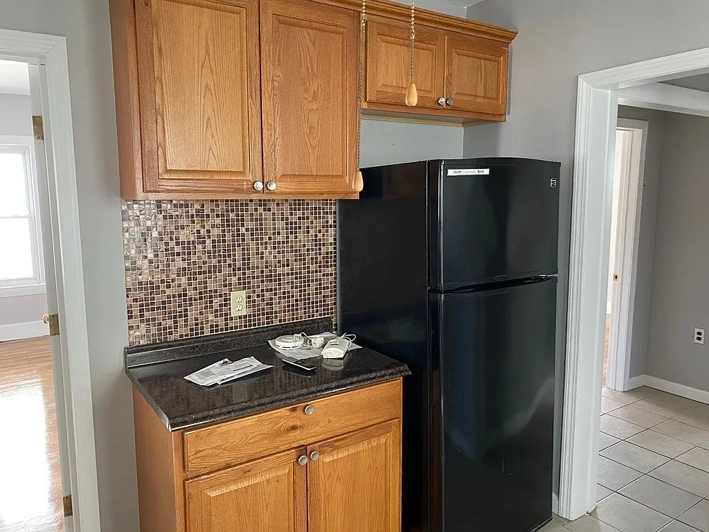 2 bed, 1.0 bath, 900 sqft, $2,300 — Photo 4
