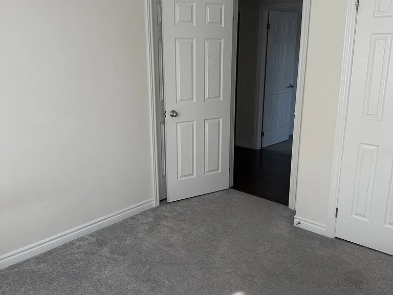 166 Auckland Dr — Photo 24