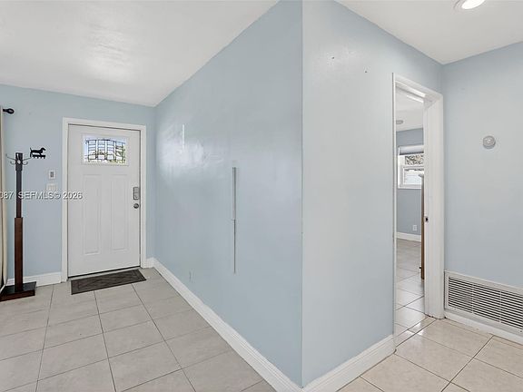 5th image of 4998 SW 92nd Ter