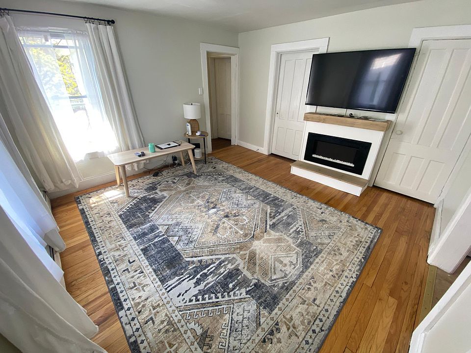 1st image of 105 George St #2