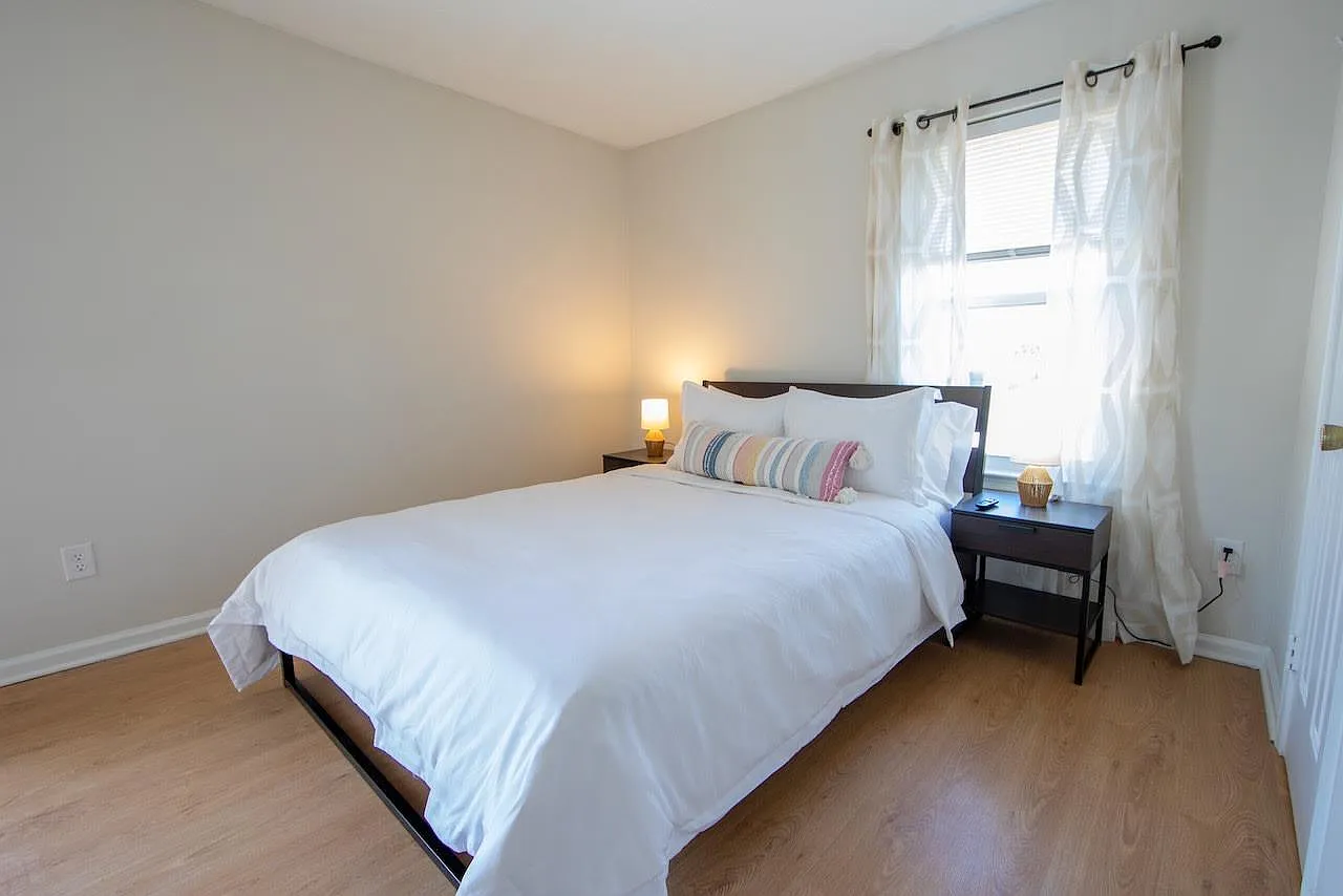 725 Wolftrap Ln — Photo 1