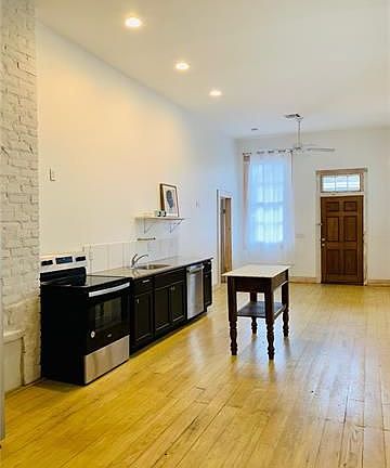 3rd image of 1934 Delachaise St
