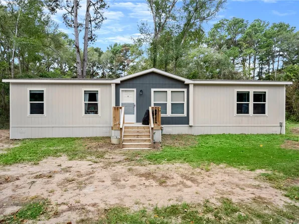 5356 Pine Valley Dr, Navasota, TX 77868