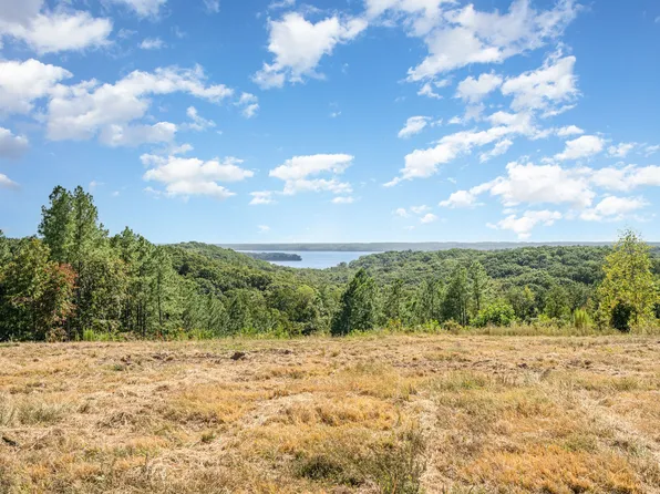 240 Miller Ridge Ln, Stewart, TN 37175