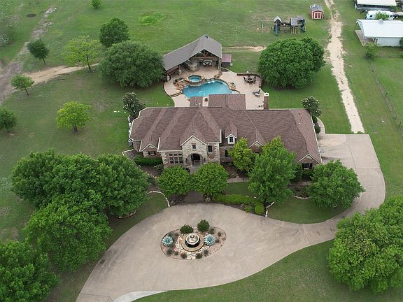3rd image of 5241 Plainview Rd