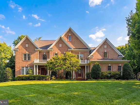 2nd image of 2584 Vintage Crest Ln