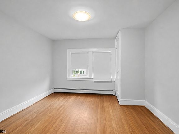 3rd image of 62 Vreeland Ave