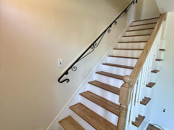 4th image of 76 Belmont St #76