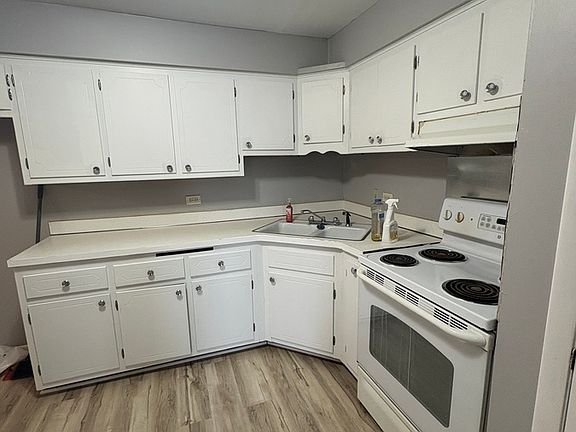 2nd image of 12704 S Aberdeen St APT C5