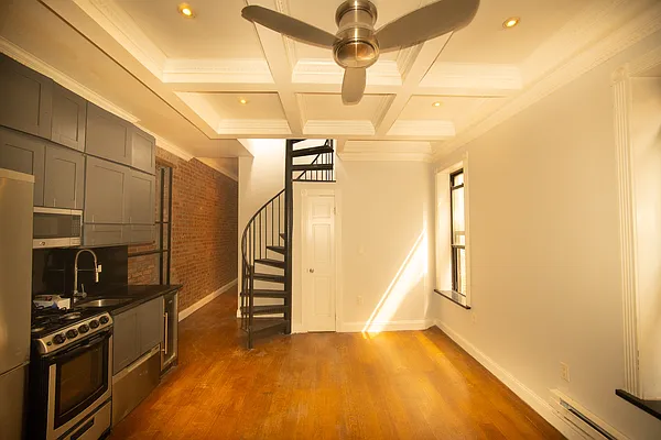 Living room, photo 4