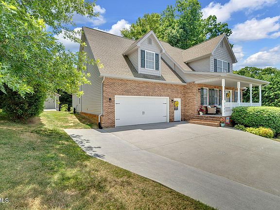 5th image of 1085 Carriage Hills Pl