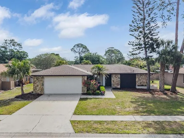 3643 Fairway Forest Cir, Palm Harbor, FL 34685