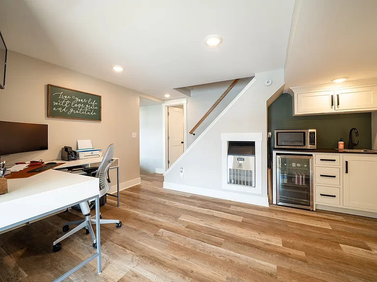 Basement Office / Wet Bar