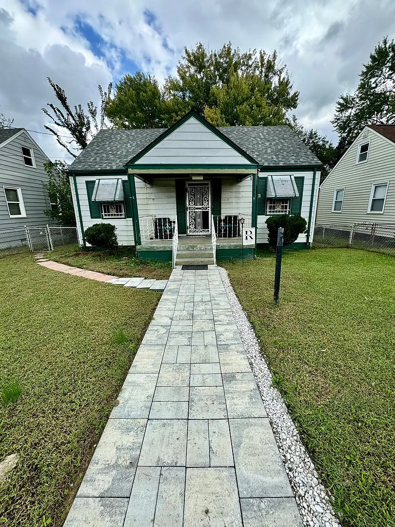 3 bed house in Church Hill! Central HVAC, laundry, yard with shed! — Photo 2