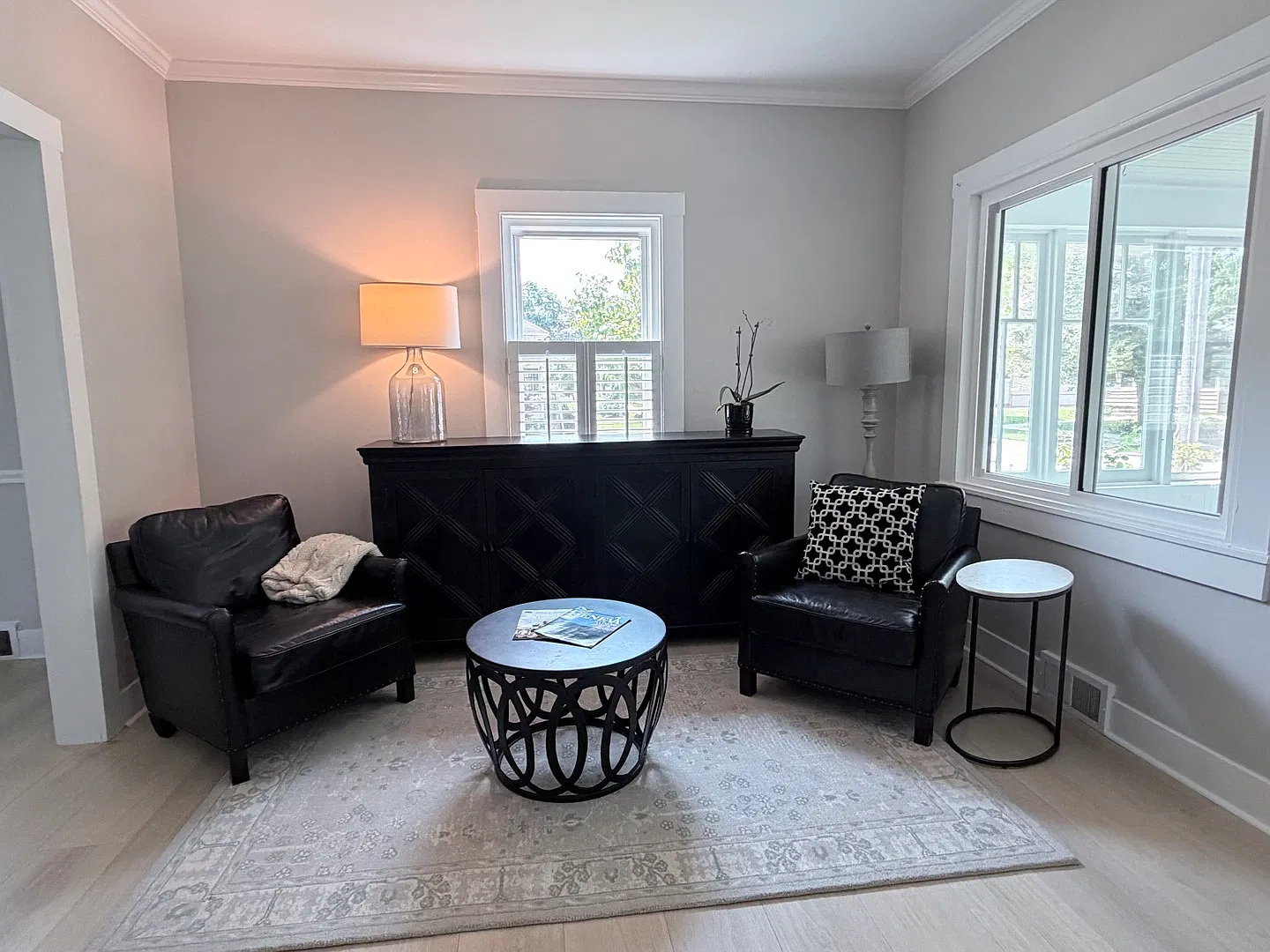 3 bed, 1633 sqft, $4,200 — Photo 3