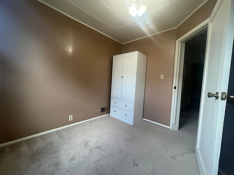 265 N 500 E — Photo 14