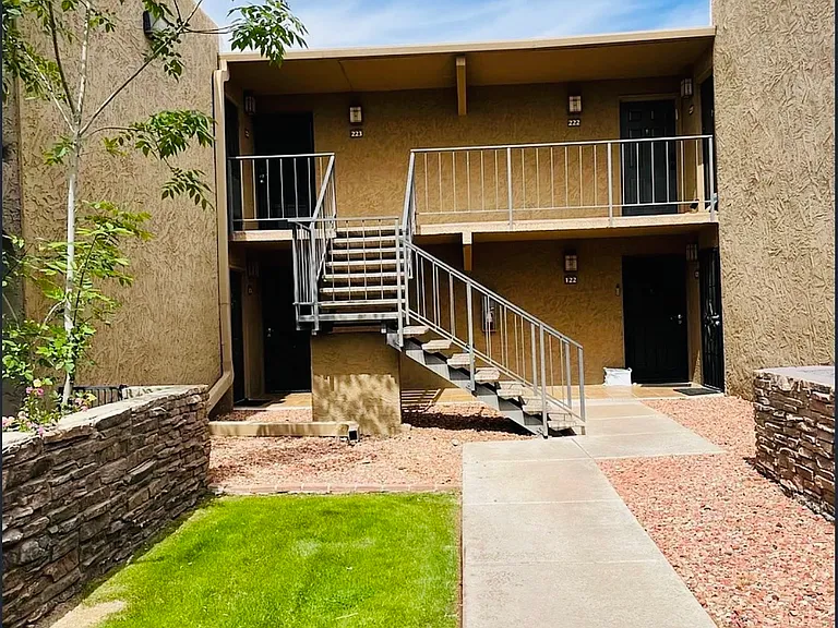 3825 E Camelback Rd #223 — Photo 4