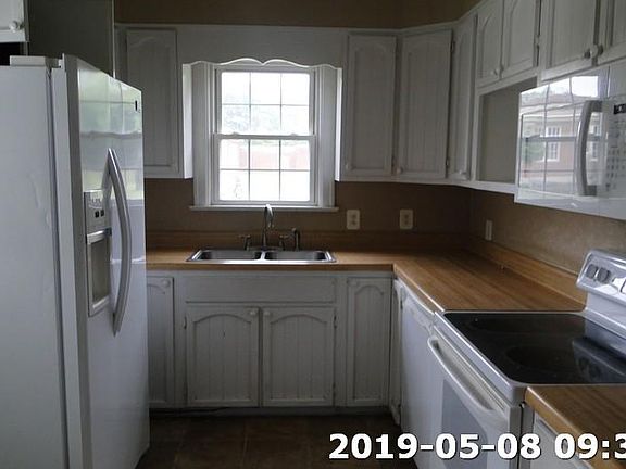 5th image of 2337 S Church Ave