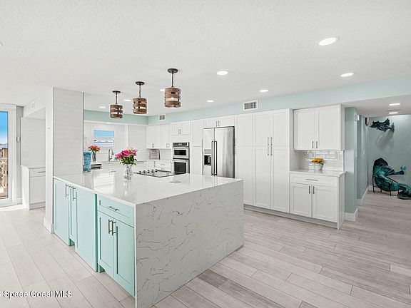 5th image of 877 N Highway A1a APT 705