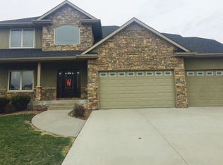 3100 Giles St, West Des Moines, IA 50265
