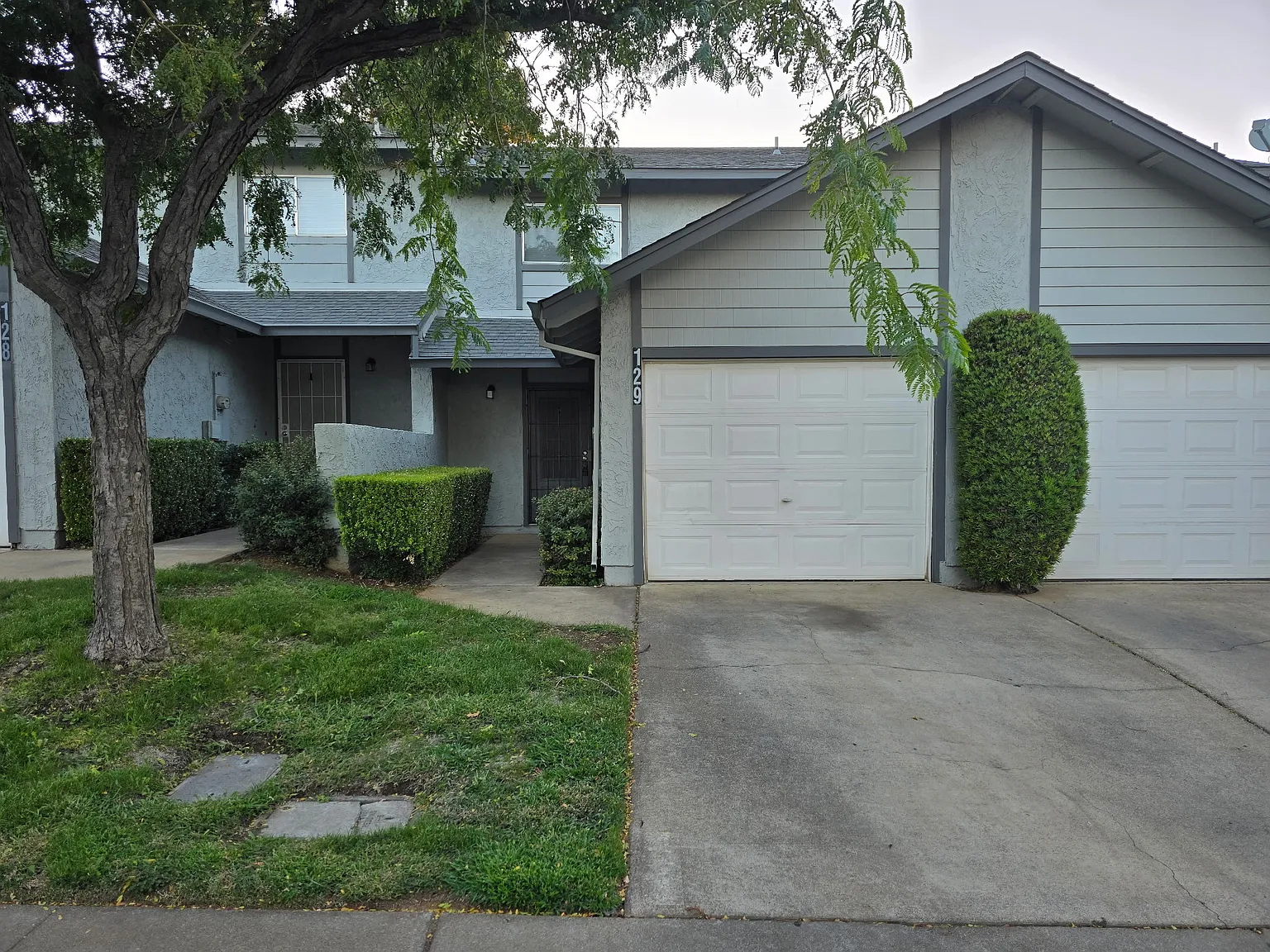 2 bed, 1.5 bath, 1028 sqft, $1,550 — Photo 1