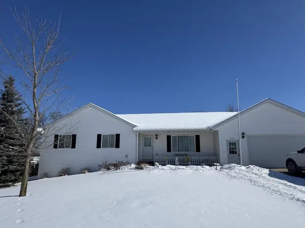 521 Midway Drive, Reedsburg, WI 53959