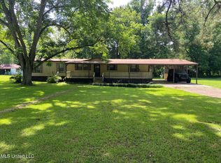 337 Magnolia Rd, Vicksburg, MS 39180