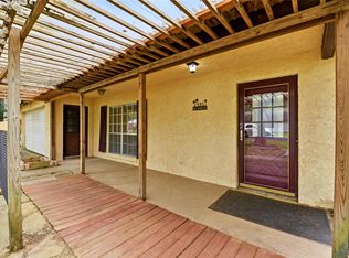 235 Thunderbird Ct, Conroe, TX 77304