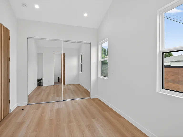 17501 Los Alimos St #10809 — Photo 12