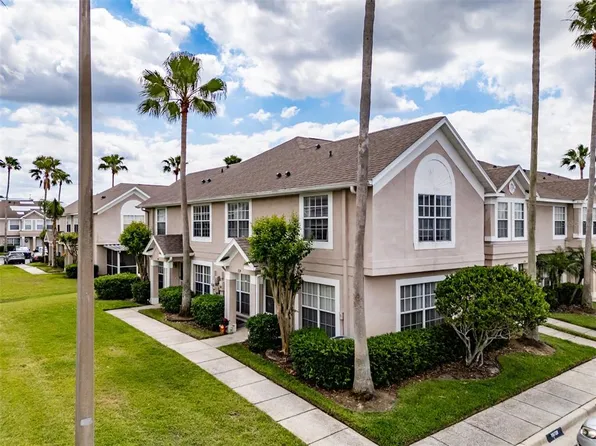 724 Kensington Lake Cir, Brandon, FL 33511