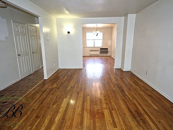 4th image of 1326 E 55th St
