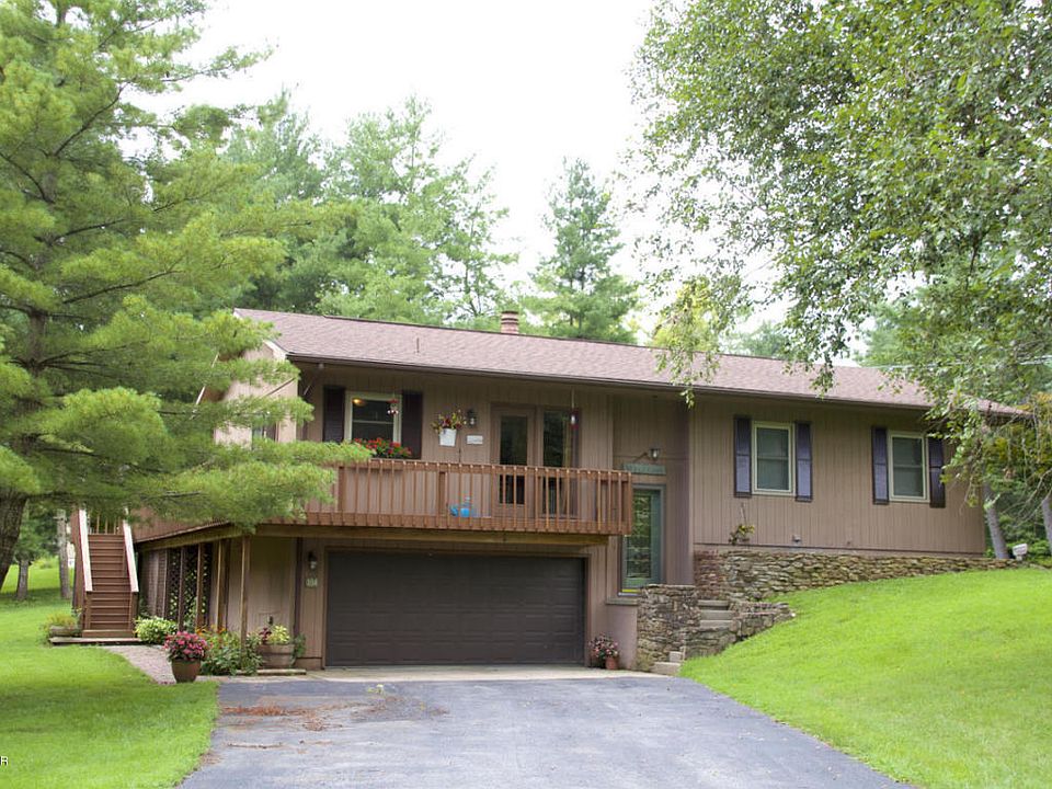 1st image of 104 Dogwood Ln