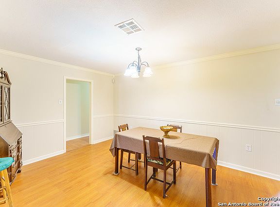 5th image of 209 Cloudmont Dr