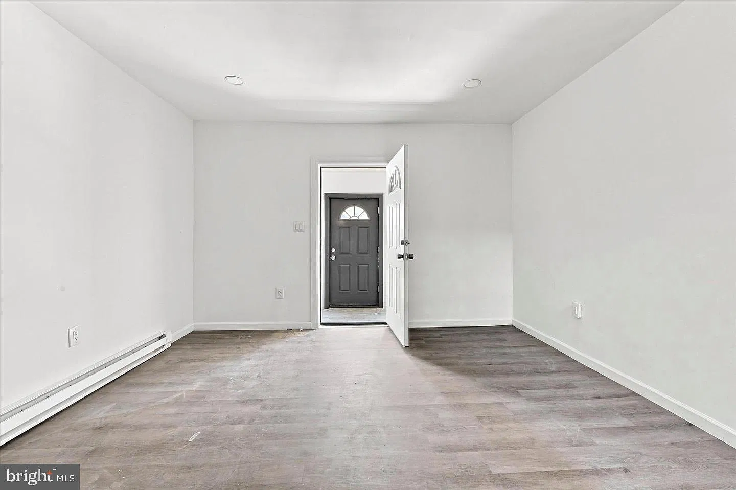 2 bed, 1.5 bath, 1000 sqft, $1,895 — Photo 4