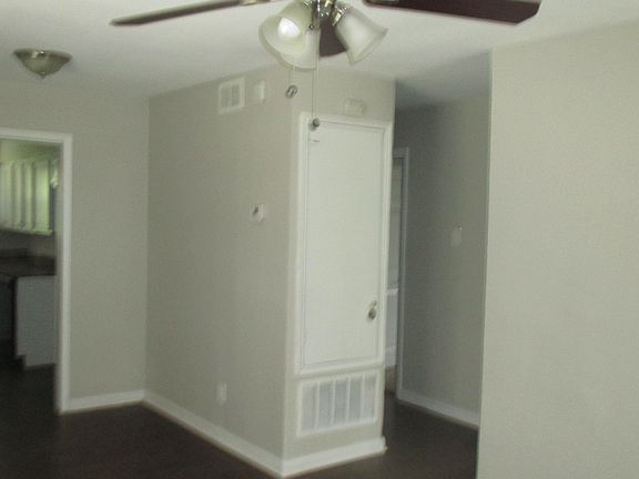 4th image of 5710 Bluffman Dr