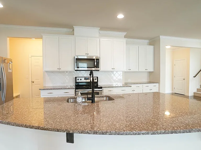 8043 Gilano Dr — Photo 5