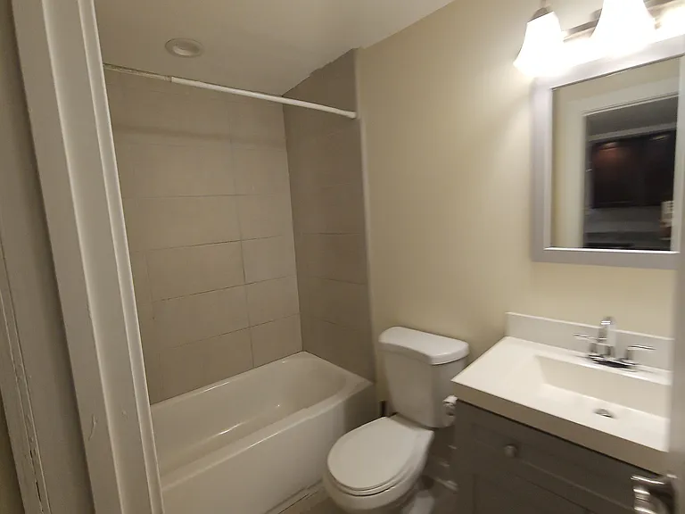 6317 N Washtenaw Ave #G1 — Photo 7