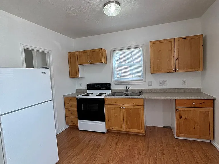 515 S Grant Ave — Photo 3