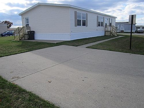 1st image of 806 Pepperwood Pl