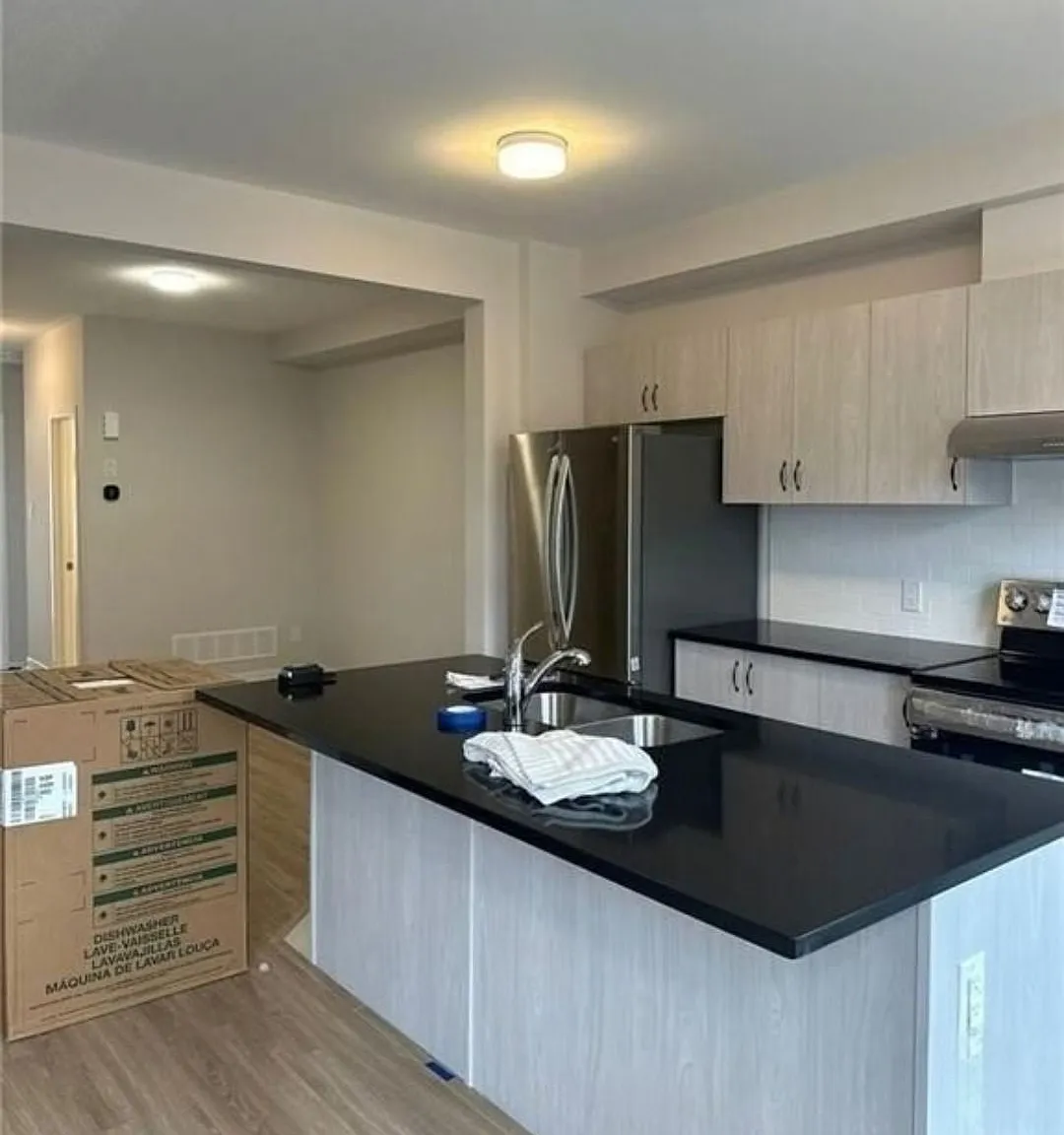 3 bed, $2,550 — Photo 4