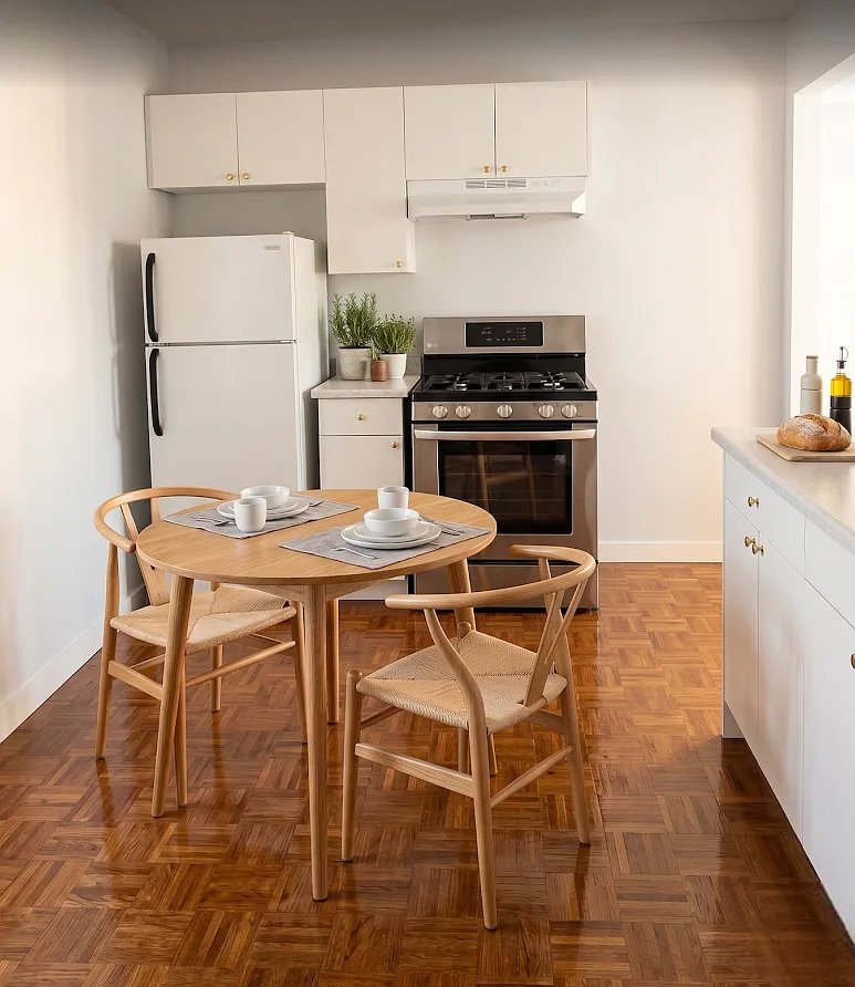 2 bed, 800 sqft, $2,400 — Photo 4