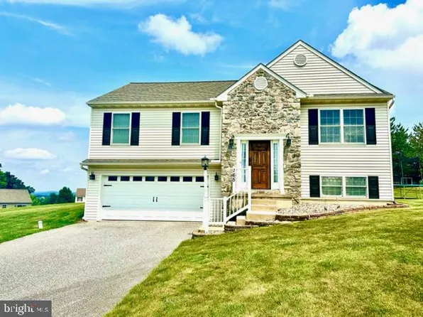165 Bryn Way, Mount Wolf, PA 17347