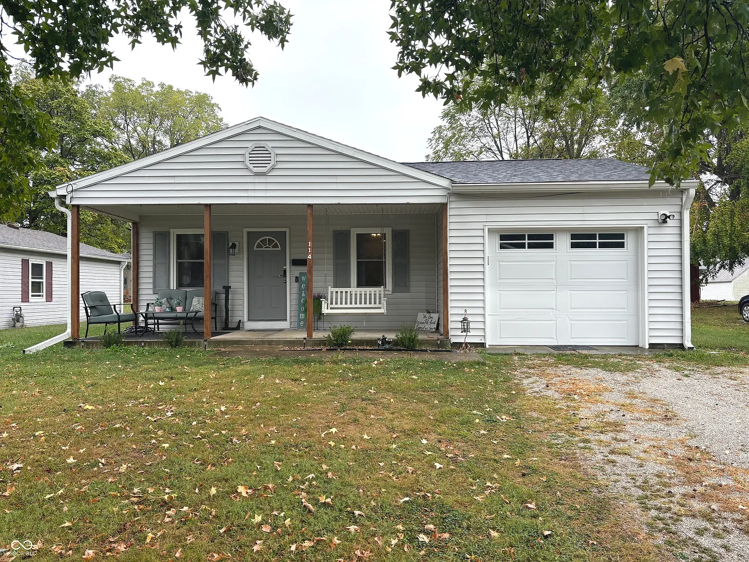 114 W Berry St photo 1