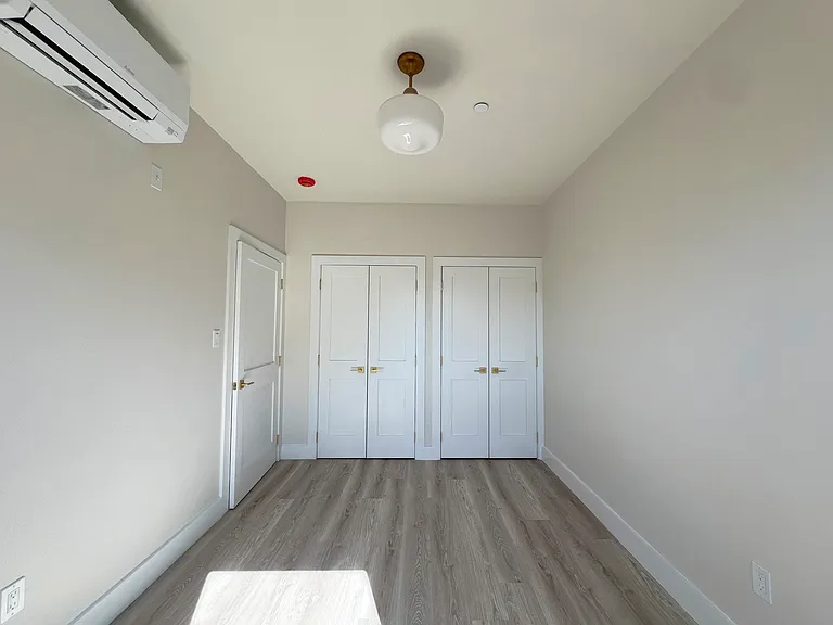 950 Bedford Ave #2B — Photo 2