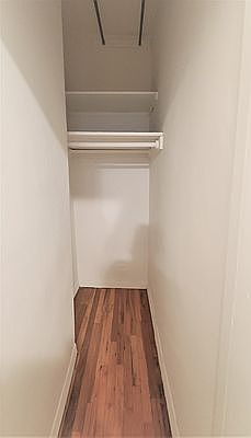 4th image of 423 E 83rd St APT 1D