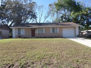 1050 Dogwood Dr, Dunedin, FL 34698