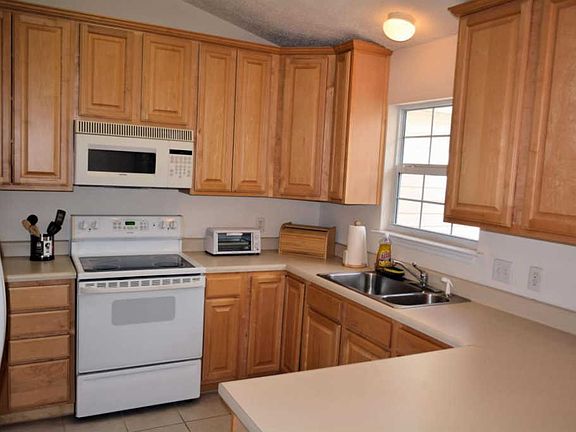 5th image of 4938 McCall Ln