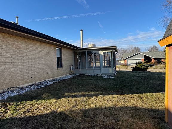 5th image of 8960 Davidgate Dr
